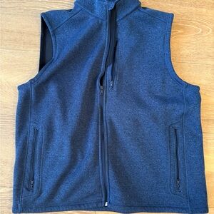 Vineyard Vines vest
